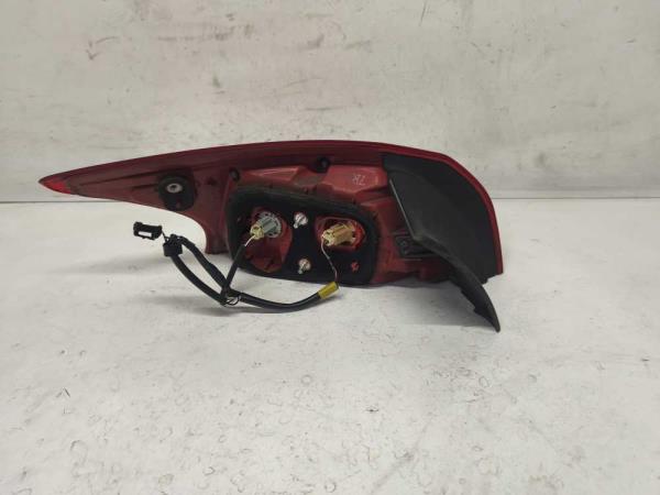 FEU ARRIERE DROIT MITSUBISHI SPORTBACK - Vue 2